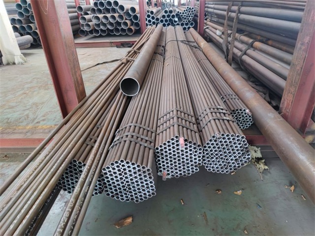 山东15crmog无缝钢管